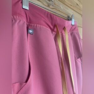 FIGS | Size XS/P Scrubs